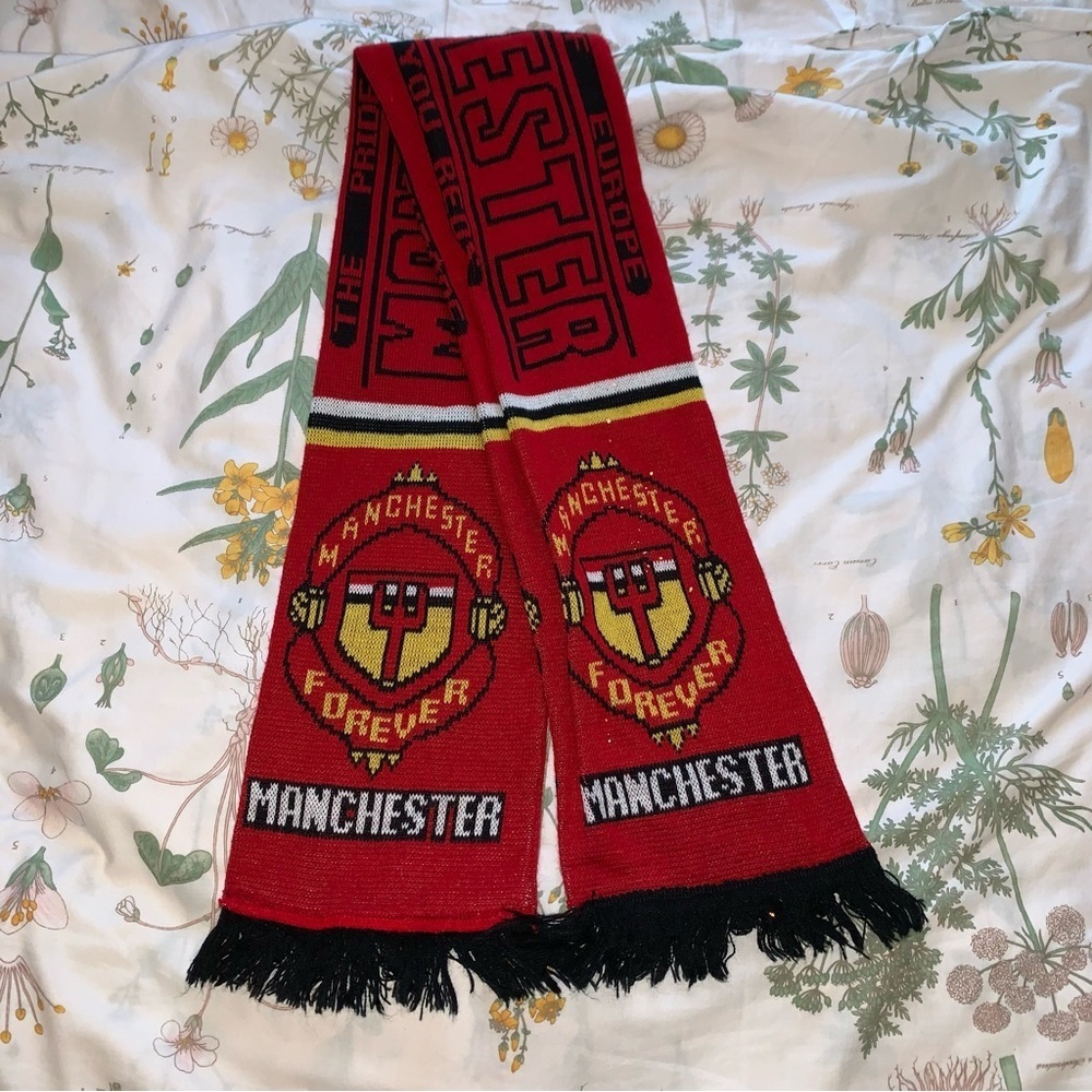 Manchester scarf